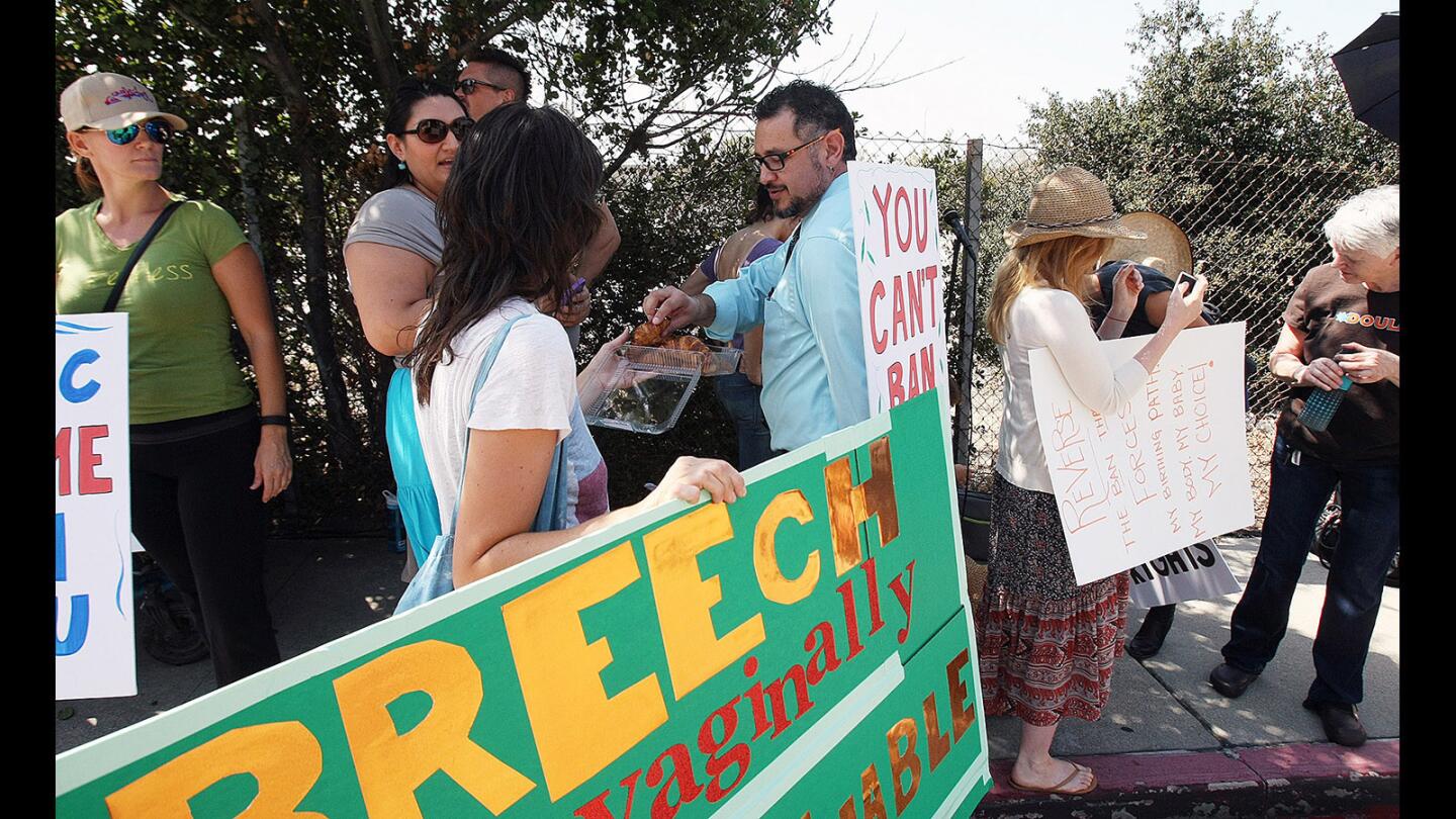 Photo Gallery: Glendale Adventist breech birth ban protest