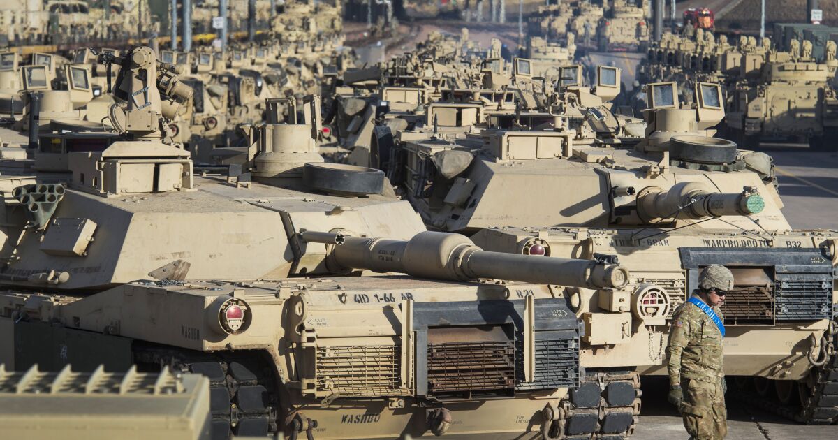 U.S. expected to send M1 Abrams tanks to Ukraine, directing a political message to Germany
