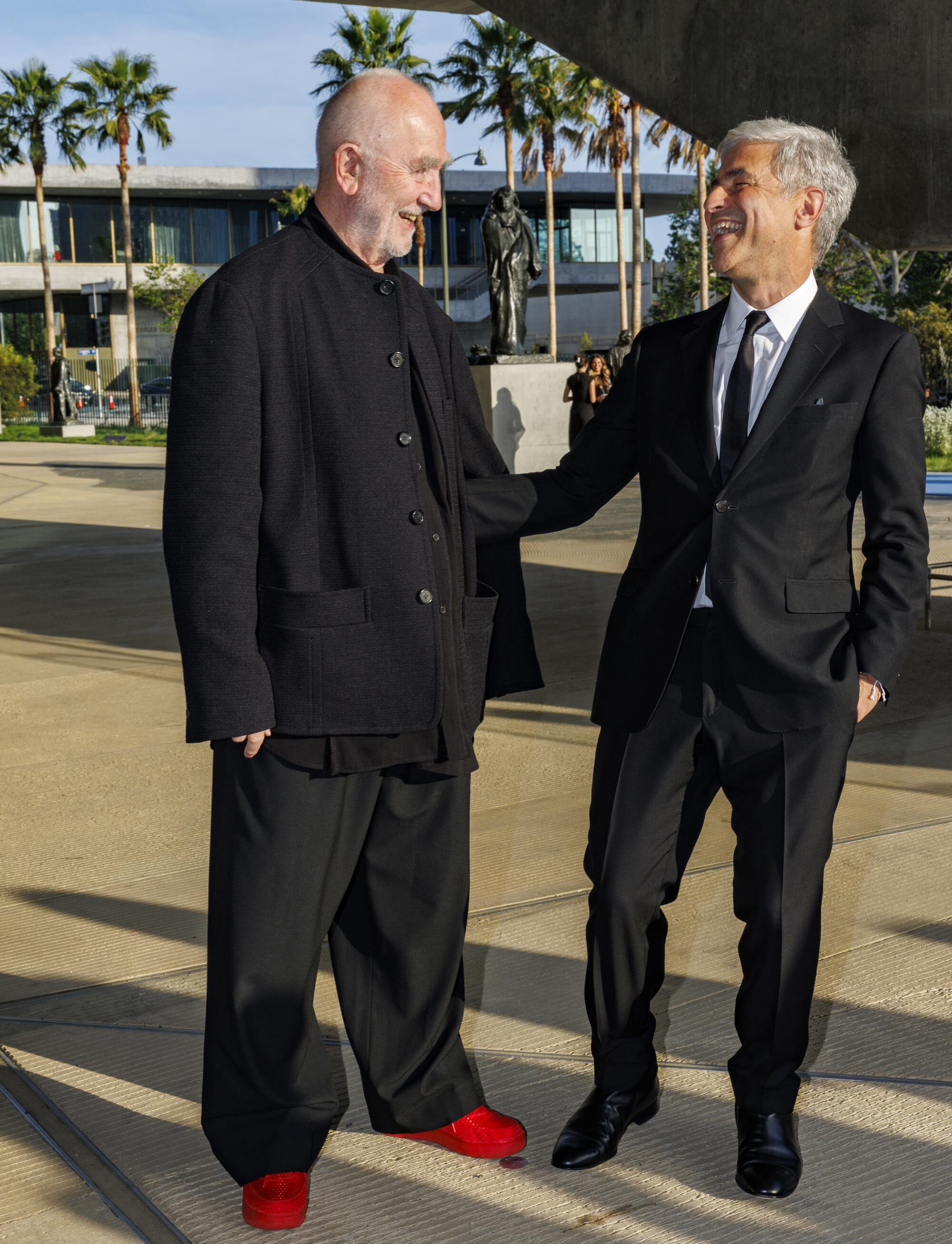 Peter Zumthor e Michael Govan conversam.