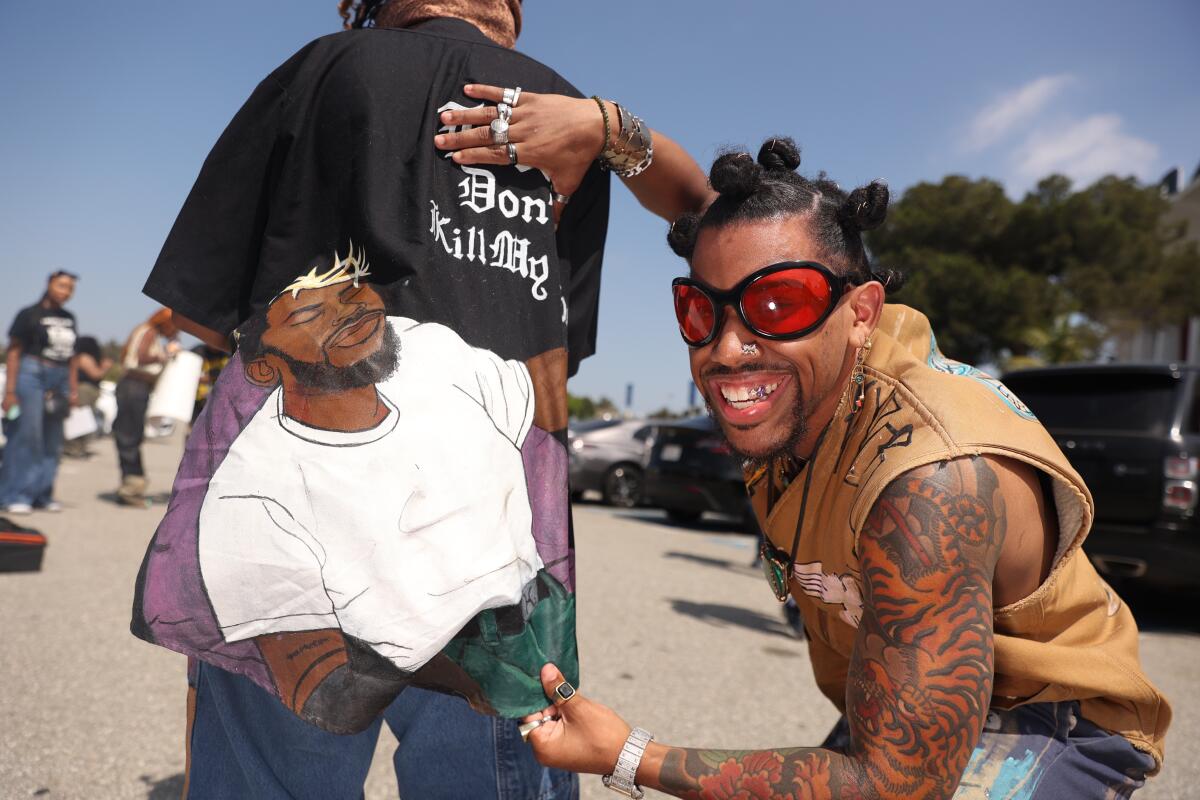 Exciting Concert Atmosphere at Kendrick Lamar Tour 2025