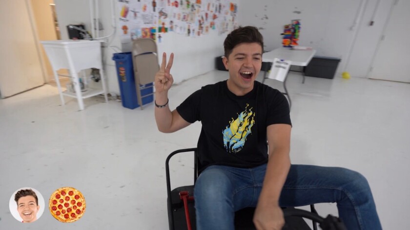 Gamer Prestonplayz Is Adjusting To New Coronavirus Reality Los