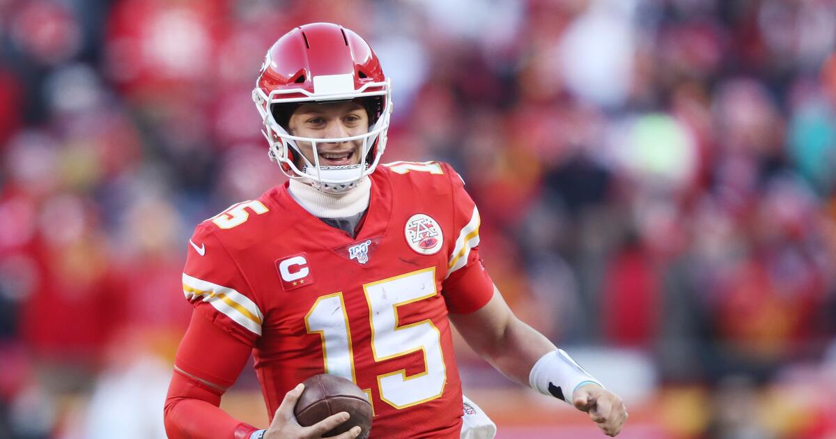 2023 Super Bowl: Chiefs wearing uniform color that Patrick Mahomes has  never worn before in the postseason 