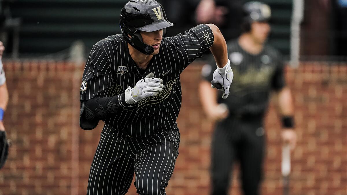 No. 5 Vanderbilt shows off its power to beat Hawaii to open baseball series