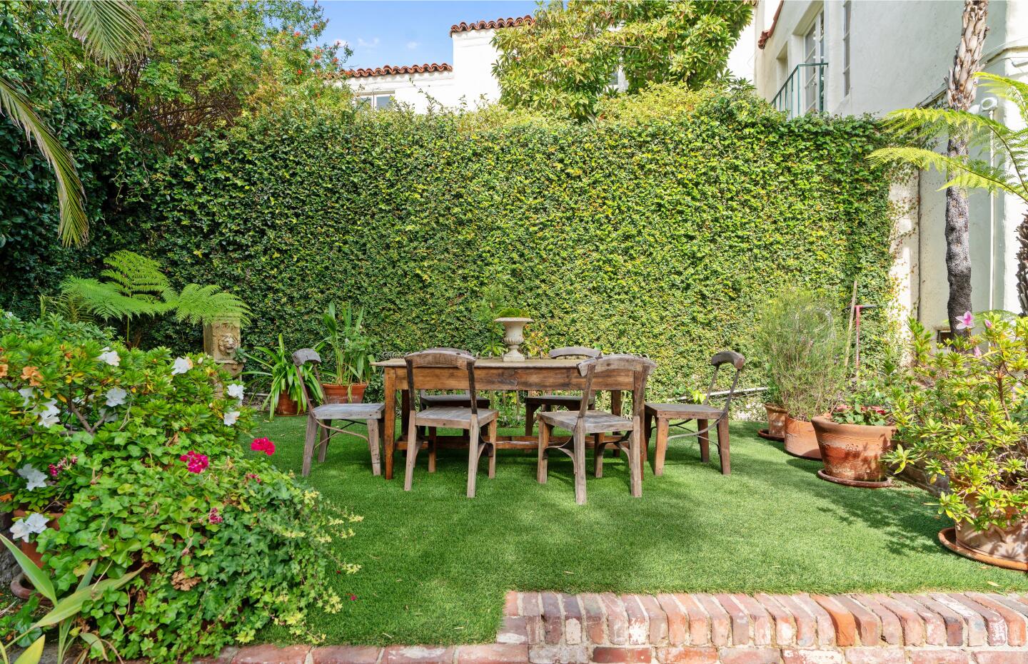 The outdoor dining area.