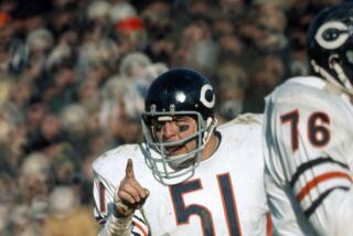 GREEN BAY, WI - NOVEMBER 4: Dick Butkus #51 of the Chicago Bears in action against the Green Bay.