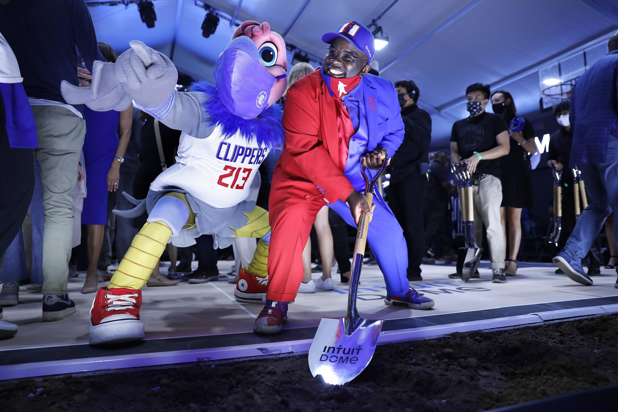 LA Clippers celebrate major milestone at Inglewood's Intuit Dome