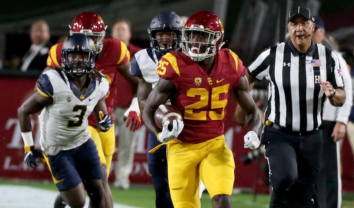 USC running back Ronald Jones II breaks away for a big gain against California during the first quarter of a game on Oct. 27.