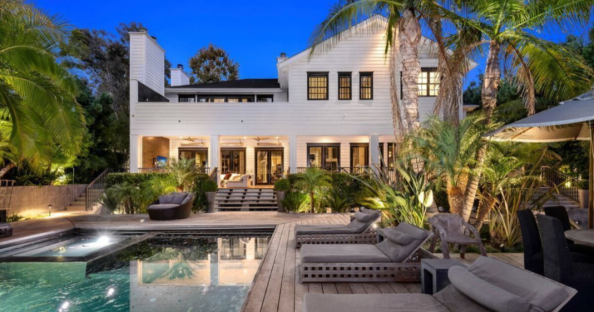 Hot Property Pacific Palisades Home Of Late Rocker Johnny Hallyday Lists For Sale Los Angeles Times