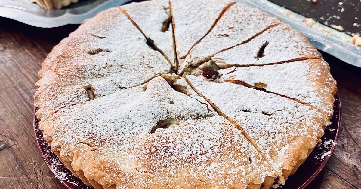 Recipe for Tourte De Blettes Sucrée (sweet chard cake).
