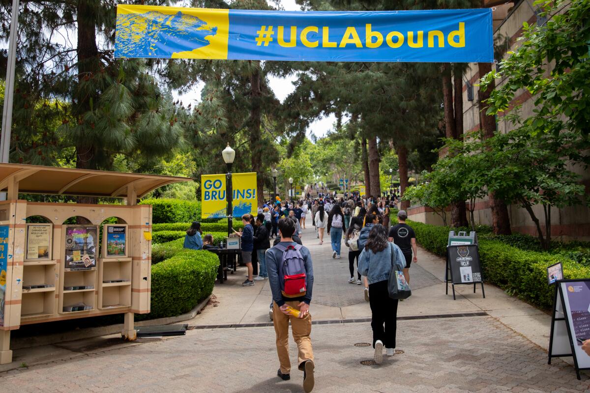 Students walk on UCLA campus.