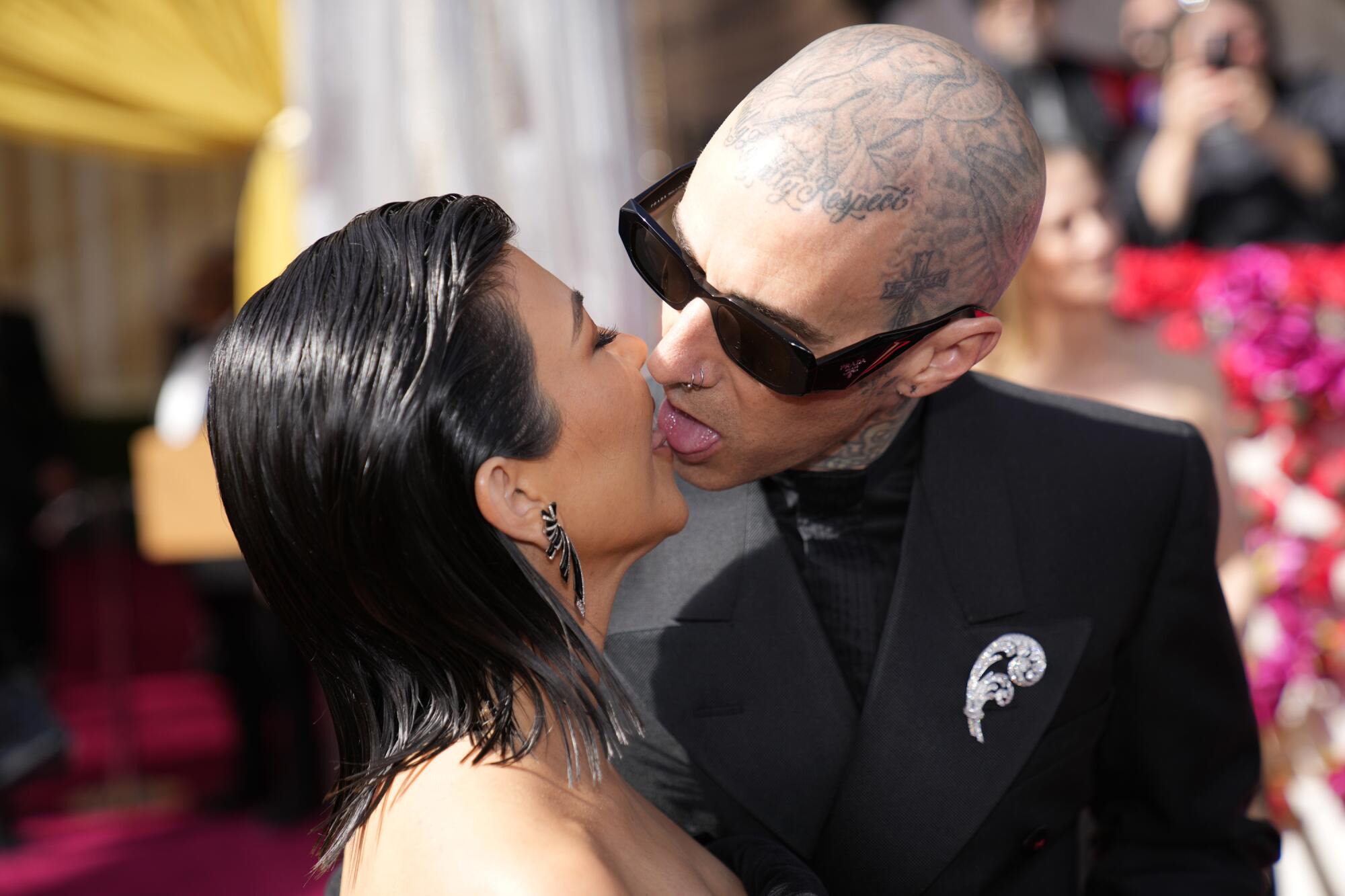 Travis Barker going from drumming for The Aquabats to playing at the Oscars  is the ultimate character arc : r/Ska