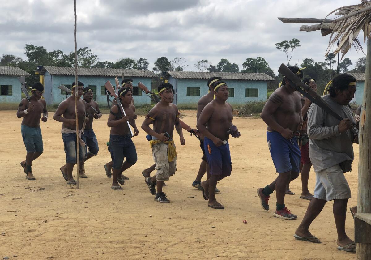 Guerreros de la etnia xikrin vuelven tras un intento fallido de expulsar a invasores de tierras del territorio 