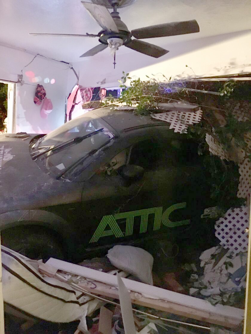 Sports Car Plows Into 11 Year Old S Bedroom In Costa Mesa