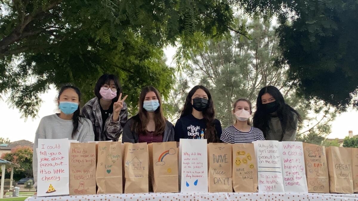 (L-R) Selena Xiang, Hana Otomo, Hanna Kuster, Madison Schultz, Sydney Smith and Joyce Lin.