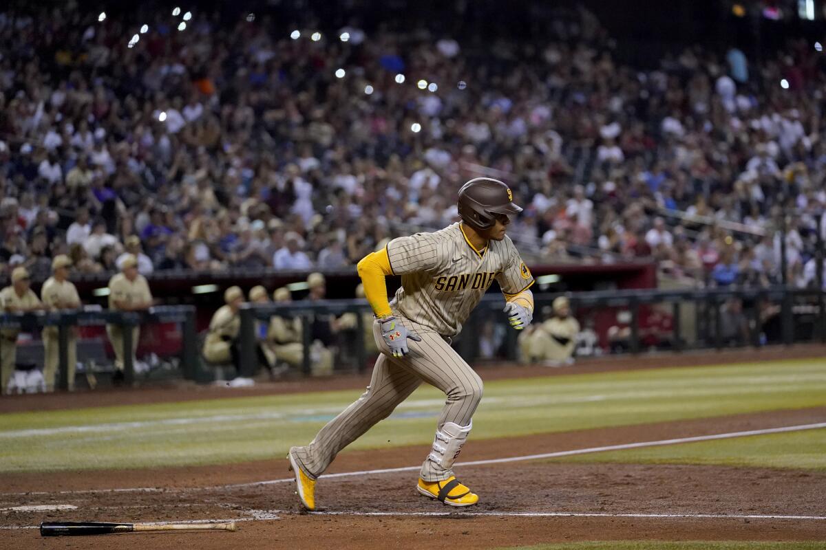 Padres' Juan Soto exits after getting hit by pitch vs. D-Backs