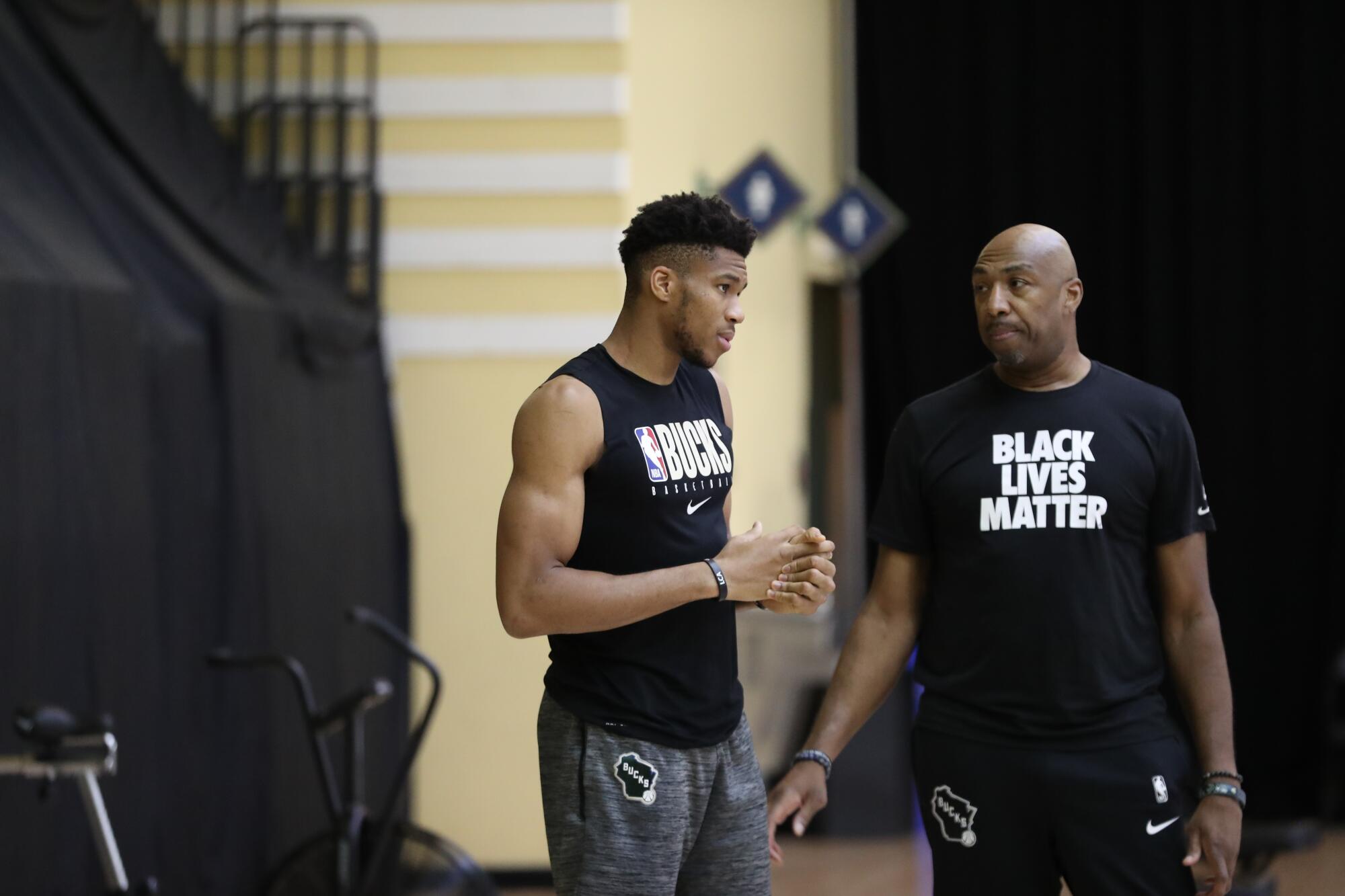 Vin Baker to be head coach at NBA summer league for Milwaukee Bucks