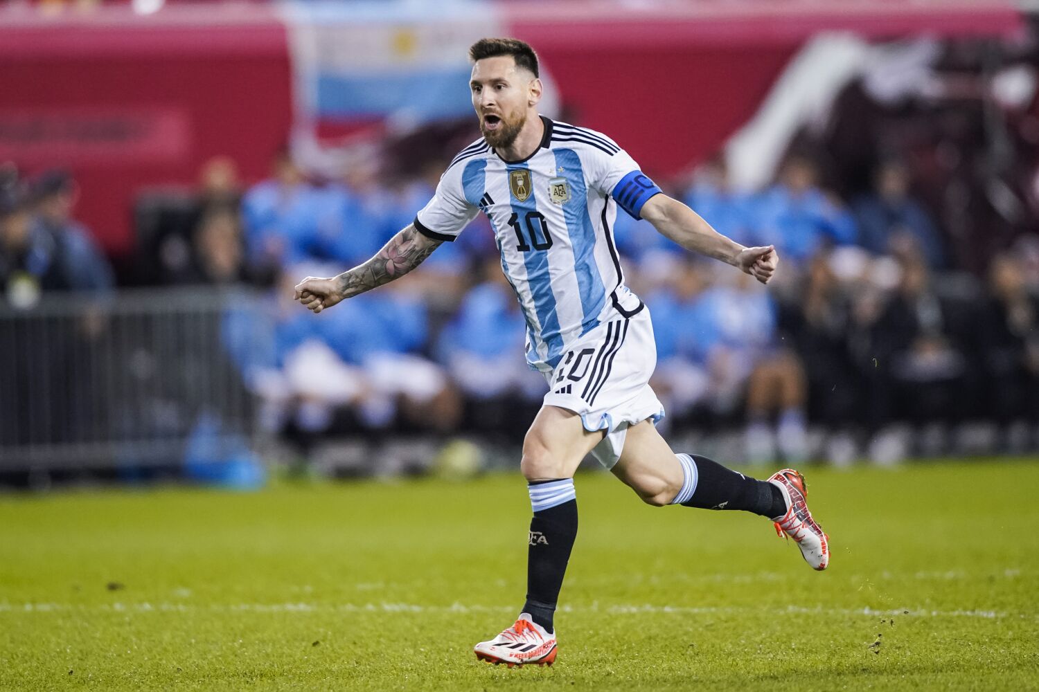 Column: Lionel Messi may not be MLS' answer to reach mainstream