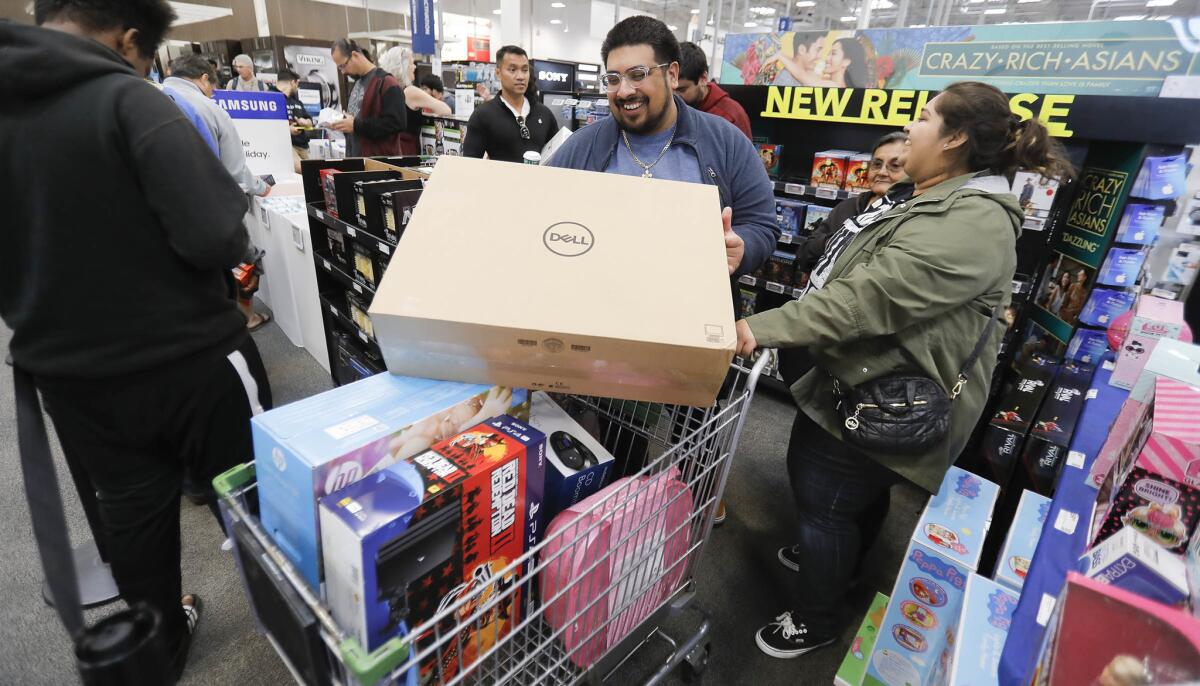 Black Friday kicks off record-breaking shopping season