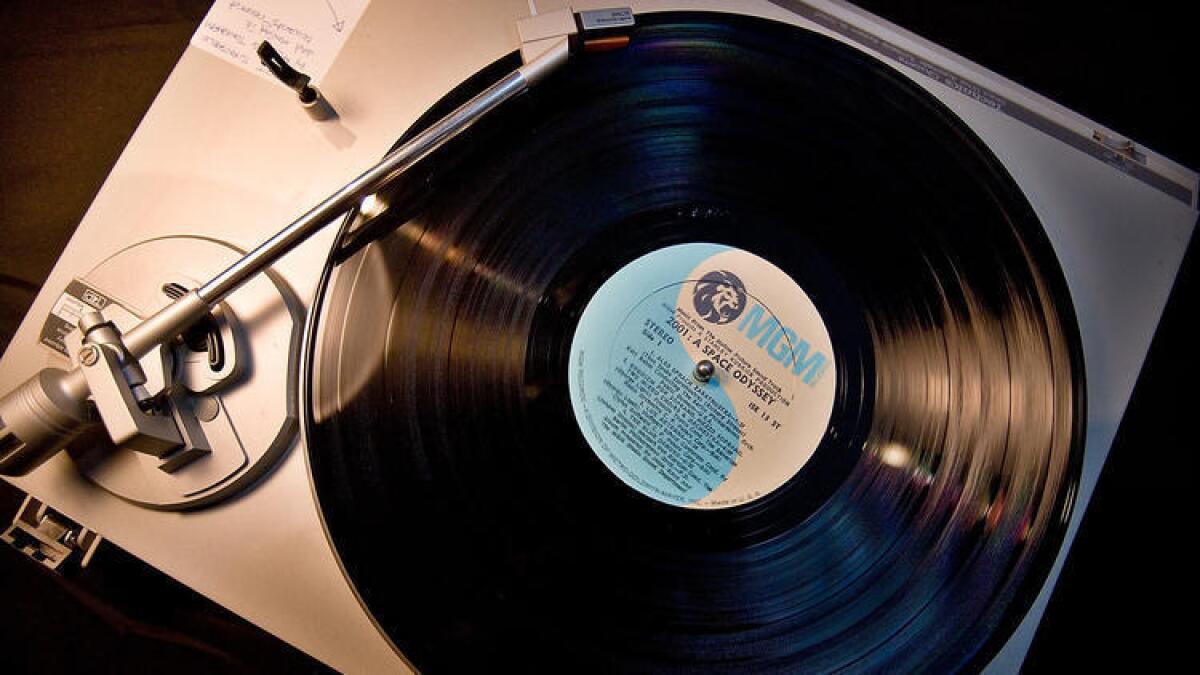 Digital vs. analog: Vinyl is making a comeback, but is it better? - Los Angeles Times