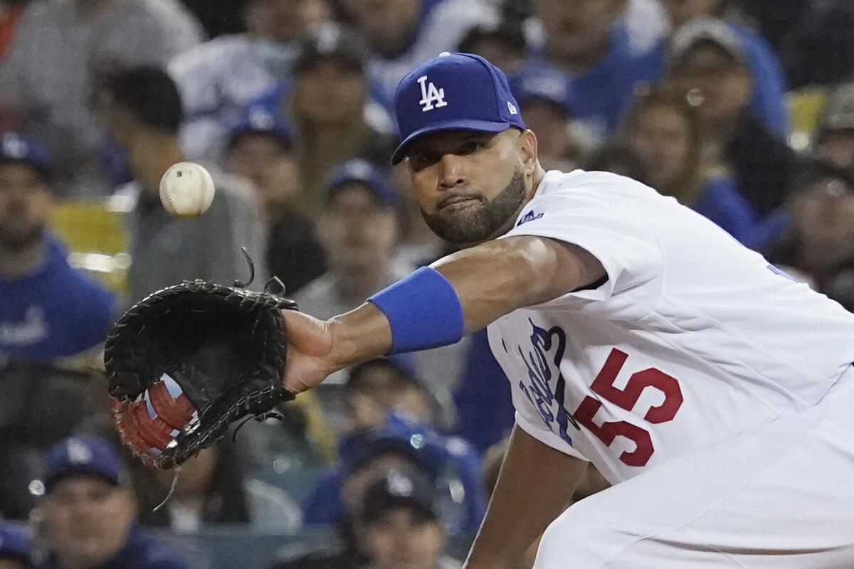 El primera base de los Dodgers de Los Ángeles, Albert Pujols 