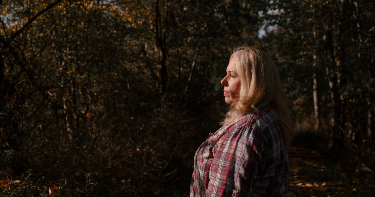 She helped her husband start a far-right militia group. Now the Oath Keeper's wife has regrets