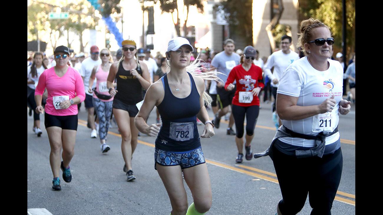 Photo Gallery: Large crowd up early for the annual Burbank YMCA Turkey Trot