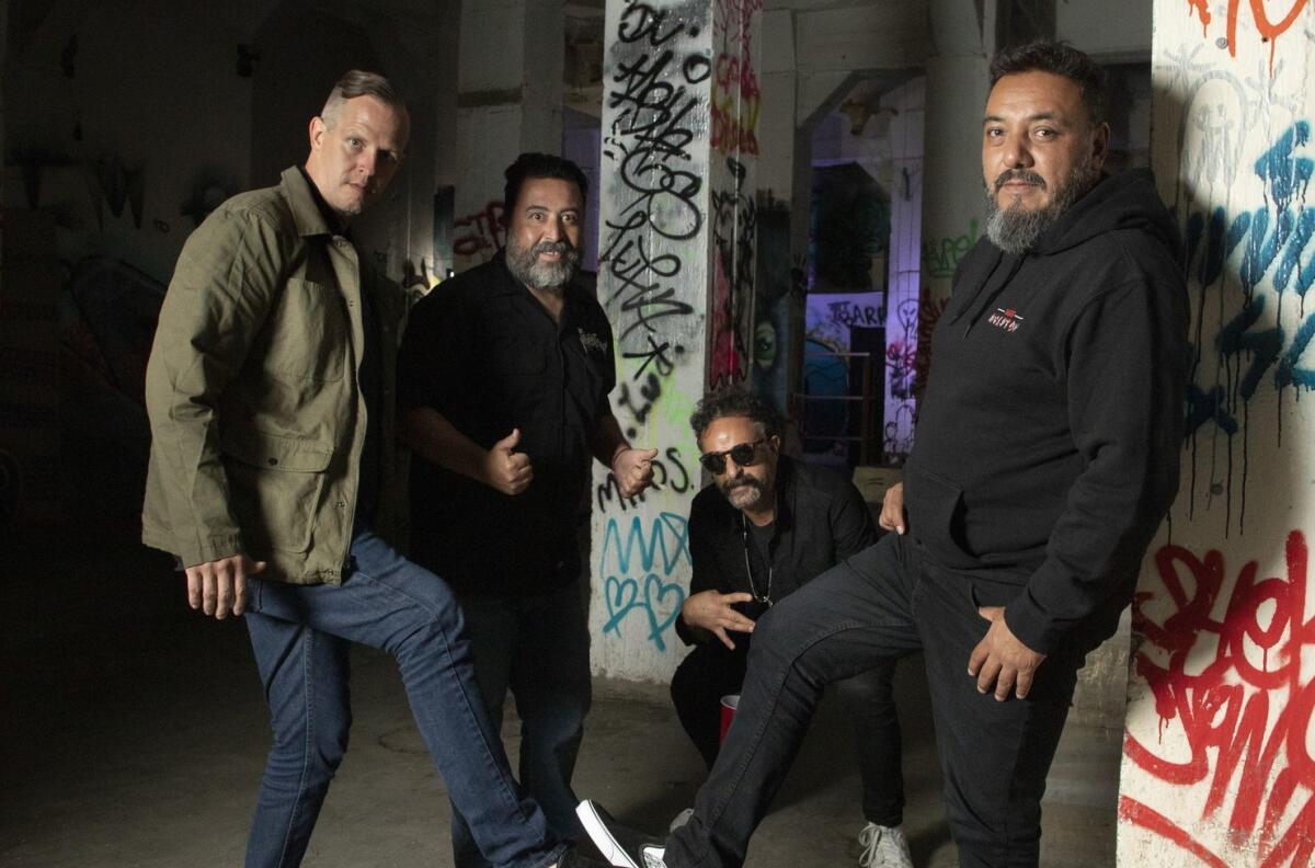 La banda mexicana Molotov ha hecho una denuncia legal.