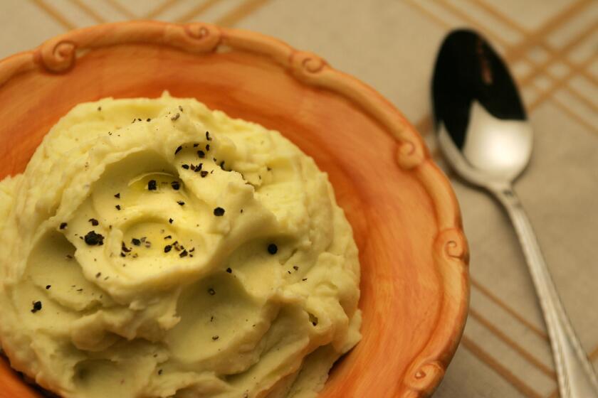 088441.FO.1011.potatoes.BRV -- Olive oil mashed potatoes.
