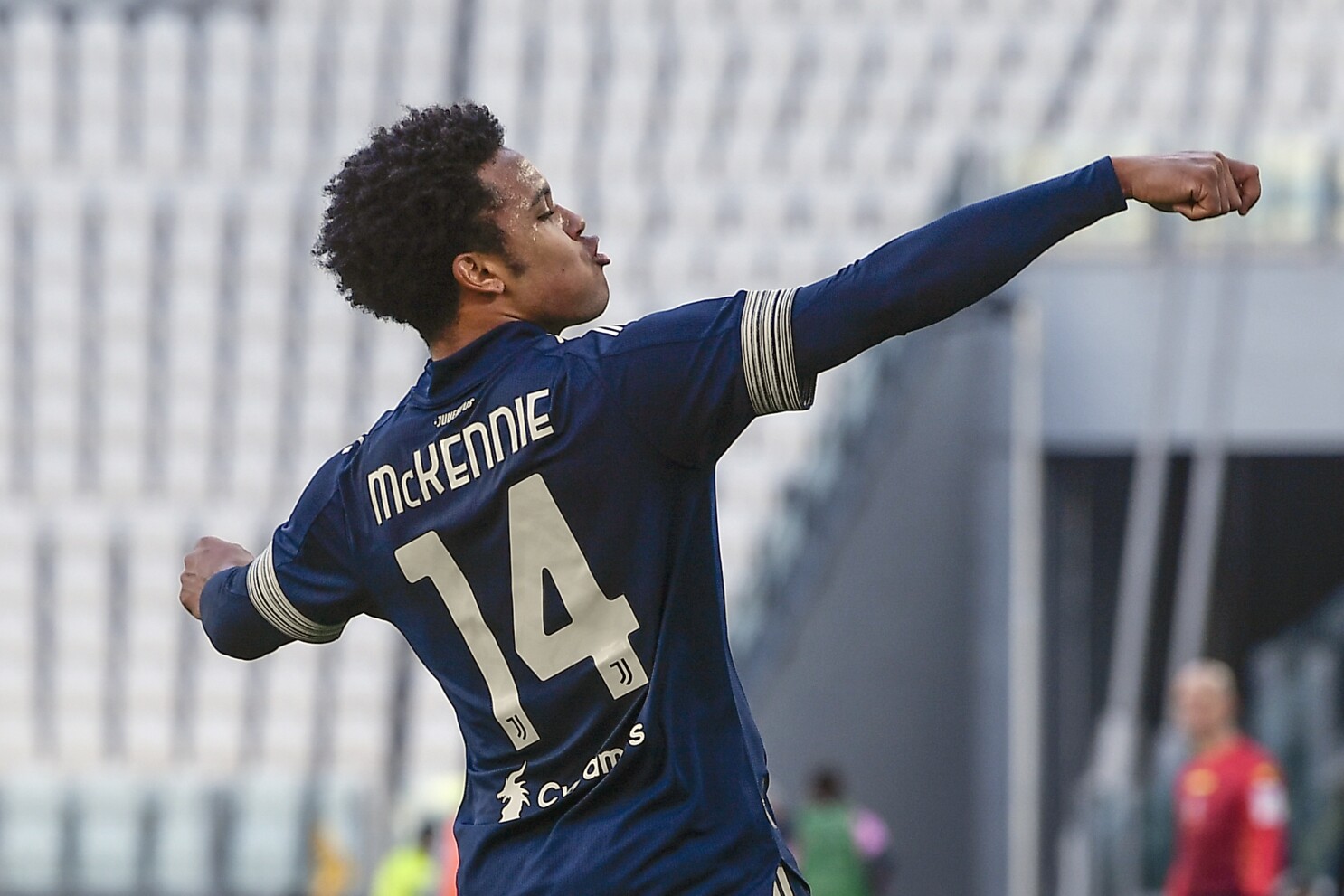 McKennie helps Juventus beat Bologna 2-0 to close gap - The San Diego  Union-Tribune