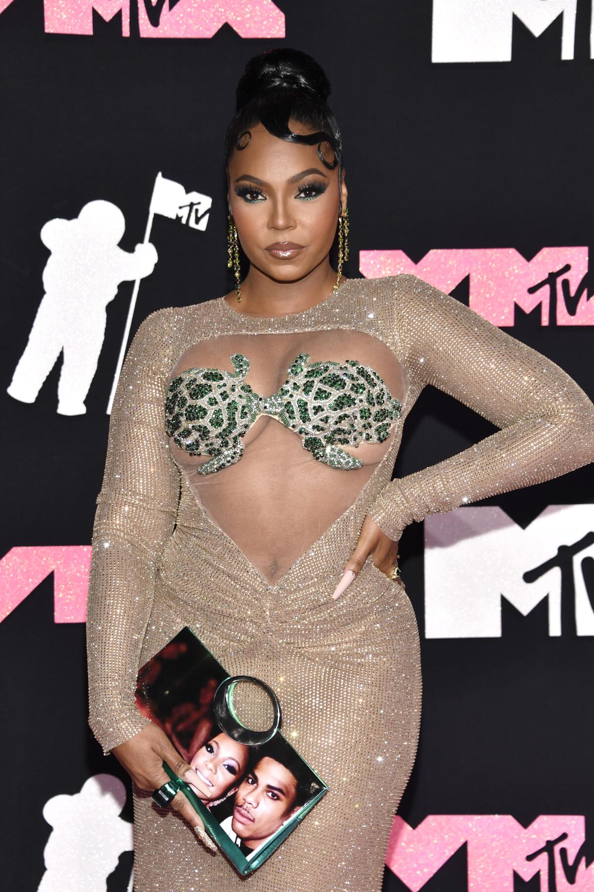 Ashanti arrives at the MTV Video Music Awards