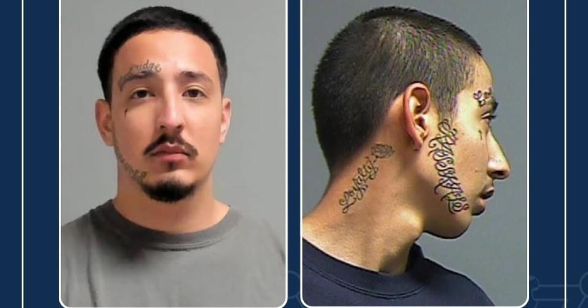 Assassino condenado que cortou o monitor GPS do tornozelo é preso após fugir das aulas na faculdade de Orange County