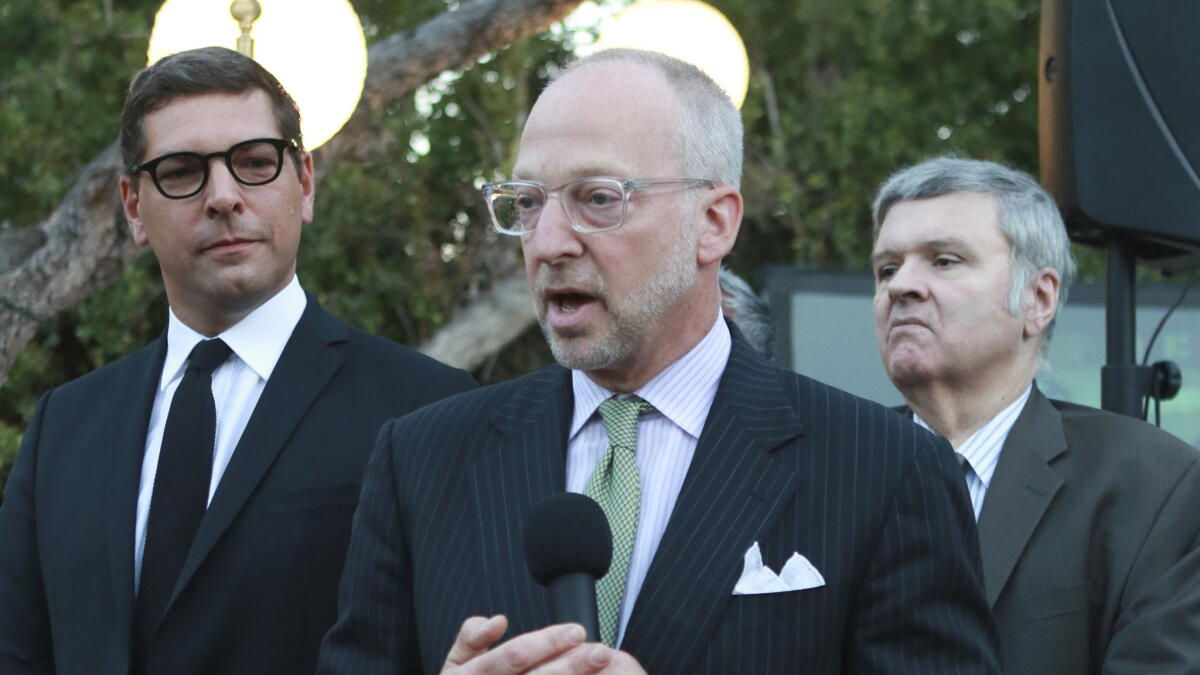 LAPD officer who alleged harassment gets $1.8 million - Vimarsana News