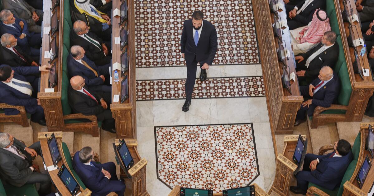 Le nouveau Parlement syrien est le premier à se réunir depuis l’éviction d’Assad