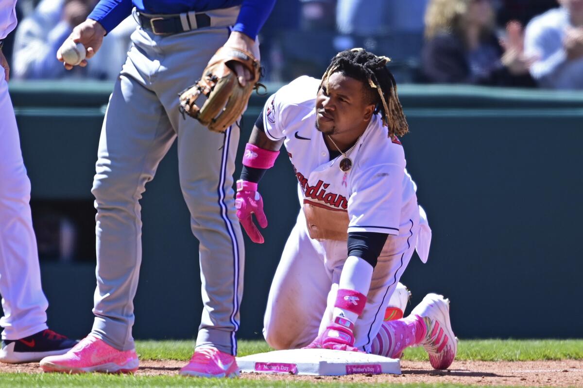 Rookie Steve Kwan hits first homer, Guardians beat Blue Jays