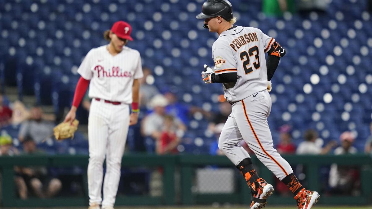 Joc Pederson's 11th-inning single lifts San Francisco Giants past