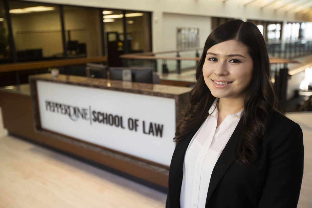 Carmen Izquierdo-Oliva, Pepperdine