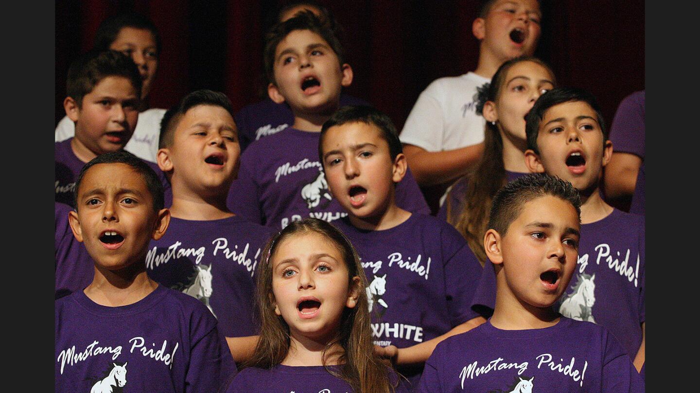 Photo Gallery: 16th Annual Armenian Genocide Commemoration at Glendale High School