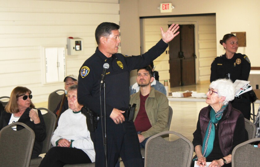 San Diego Police Lt. Rick Aguilar of Northern Division talking at the Pacific Beach Town Council’s March 16 meeting.