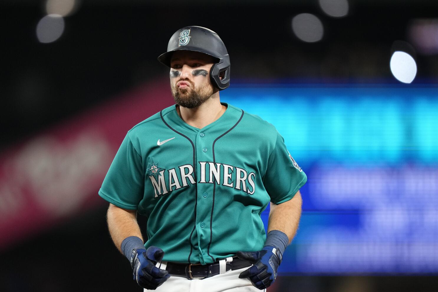 Mariners attempt to top .500 in finale vs. Rangers