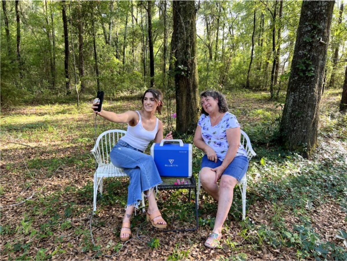 Another exciting news, BLUETTI will launch a #BLUETTIwithMom campaign on Mother’s Day.