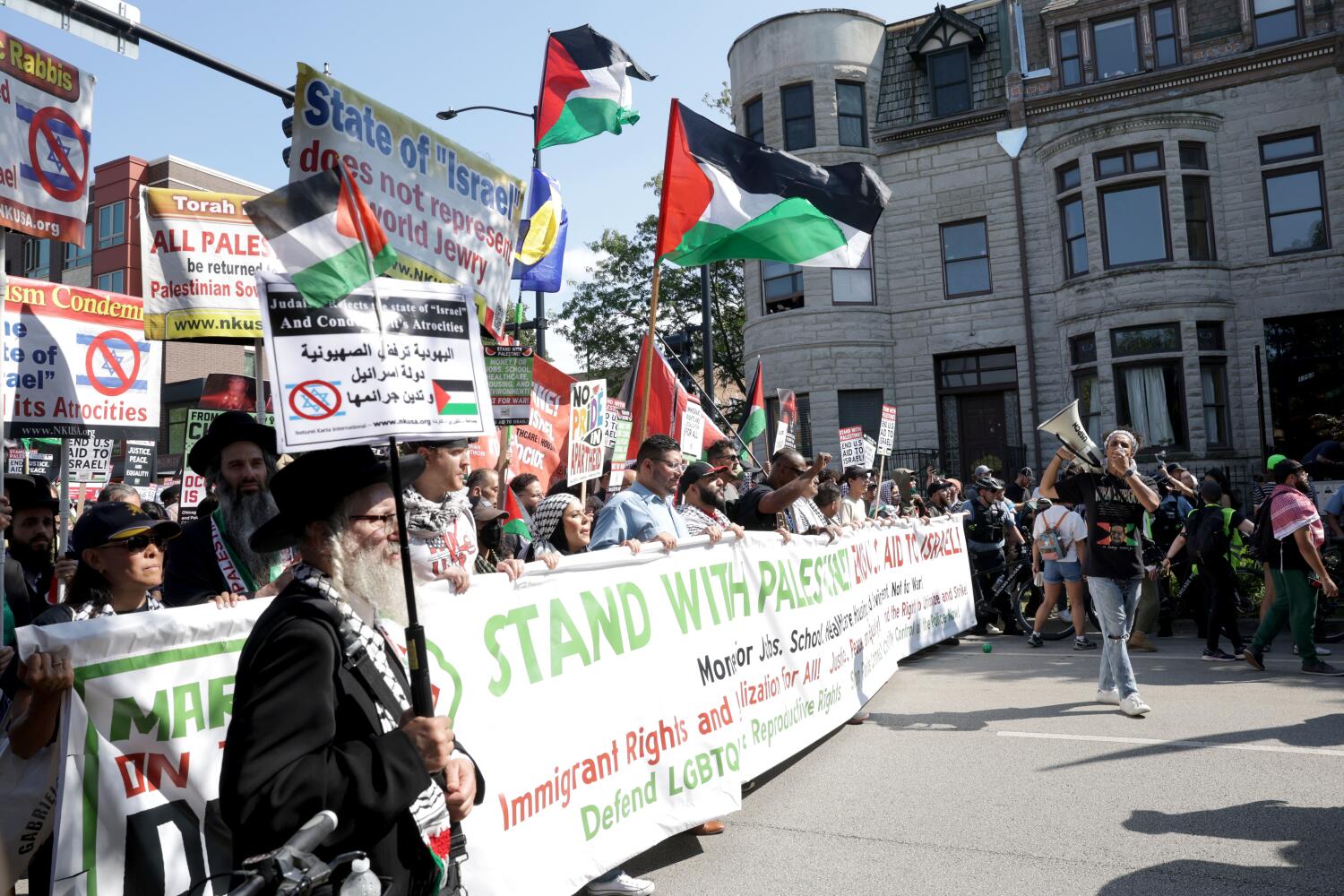 Column: Pro-Palestinian Democrats face conundrum at DNC: Joy over Harris, but despair over Gaza