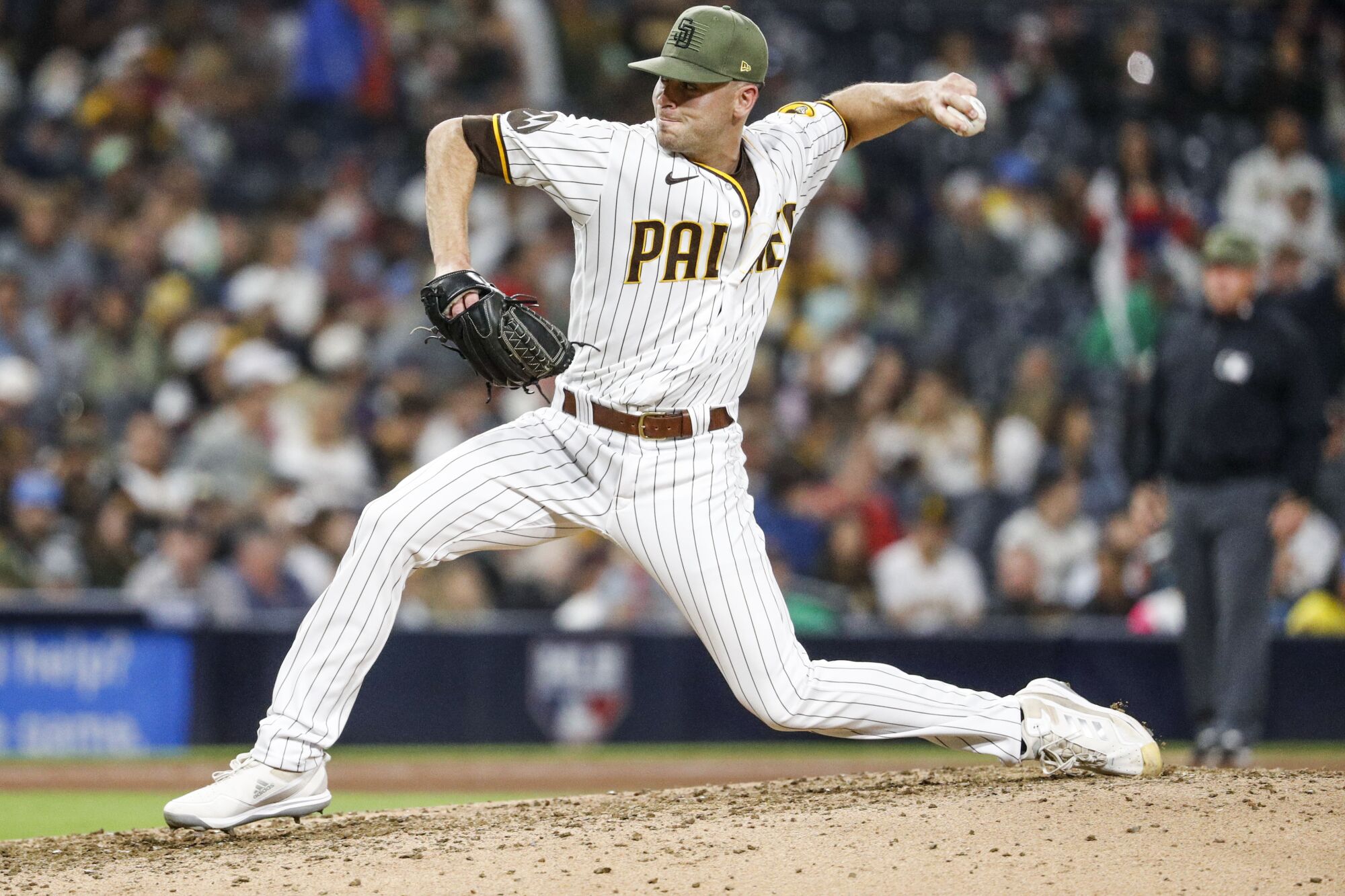 Talking with ... Padres rookie reliever and Bronx native Tom Cosgrove ...