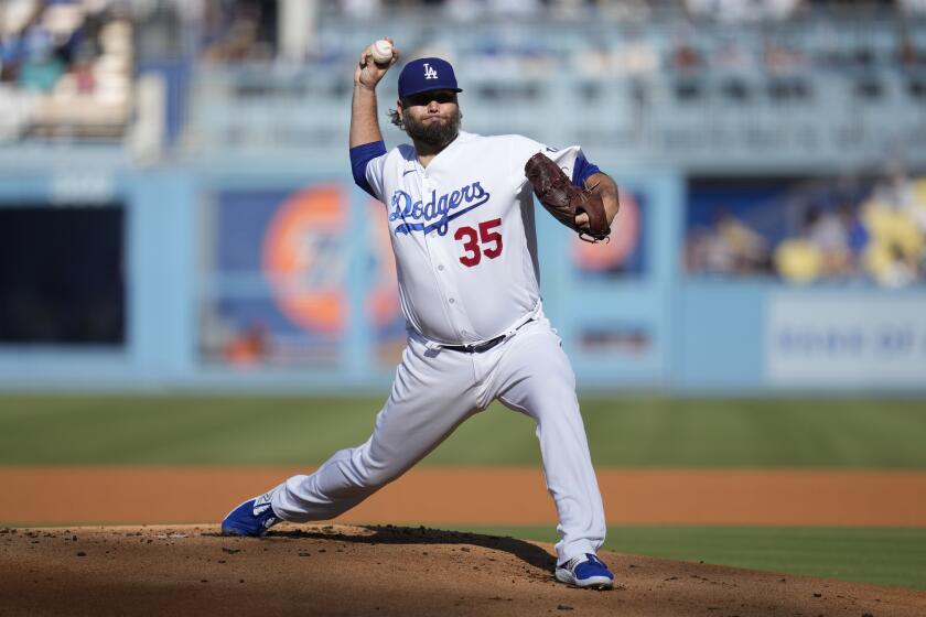Los Angeles Dodgers starting pitcher Lance Lynn (35) throws during the first inning of a baseball game against the San Francisco Giants in Los Angeles, Sunday, Sept. 24, 2023. (AP Photo/Ashley Landis)