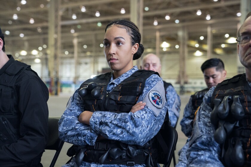 Review: Despite its cast, 'Space Force' on Netflix falls flat ...