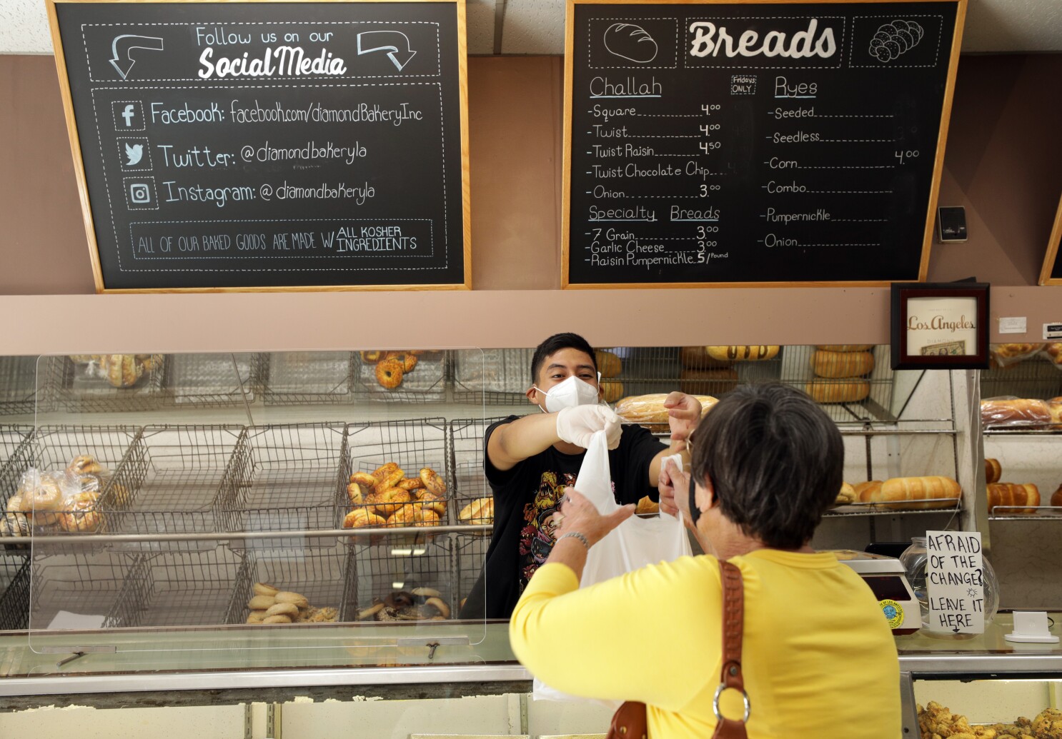 L A Bakery Weathers Pandemic With Gofundme Customer Love Los Angeles Times