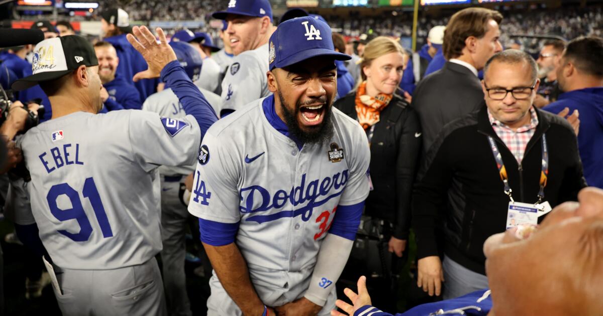 Teoscar Hernández agrees to 3-year, $66-million deal with Dodgers - Los Angeles Times