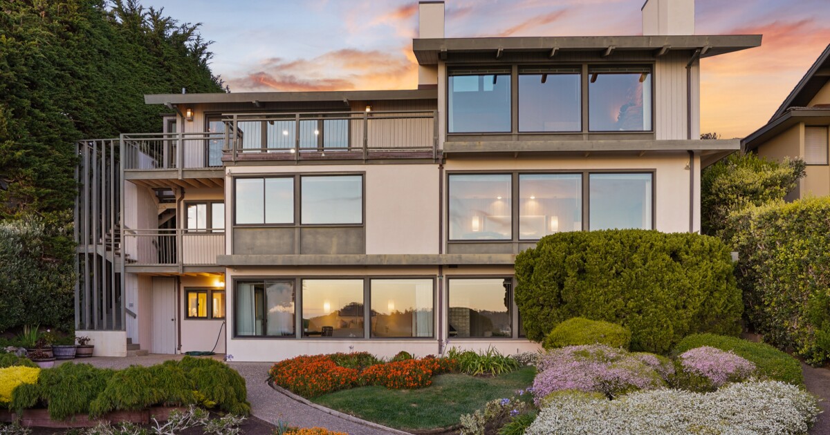 Betty White’s Carmel seaside home seeks .95 million Betty White’s Carmel seaside home seeks .95 million