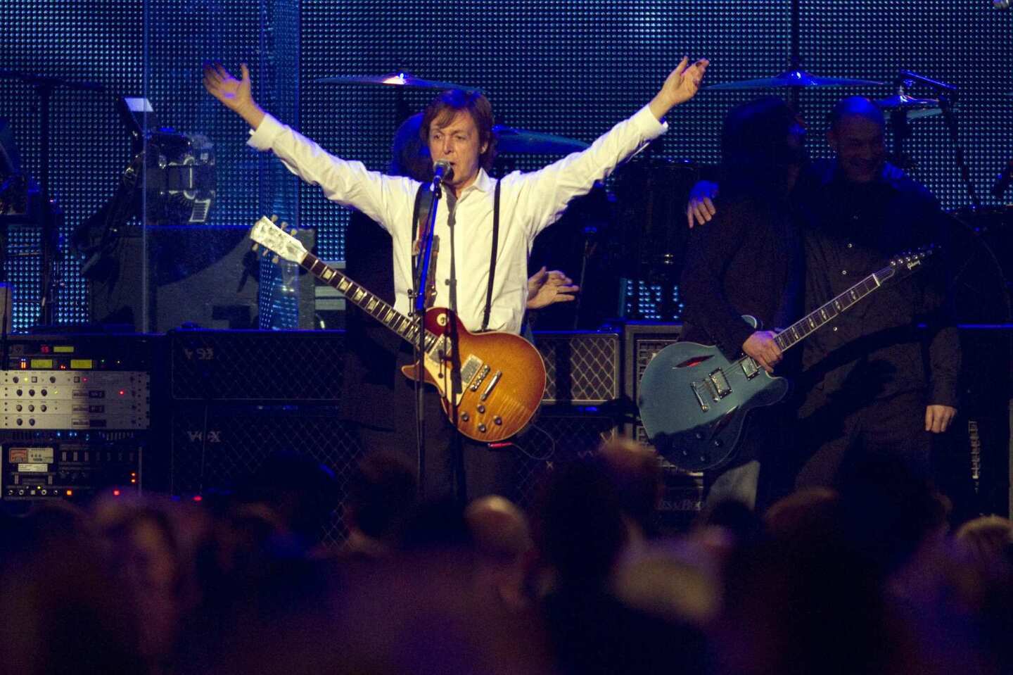 Paul McCartney says goodbye to the crowd.