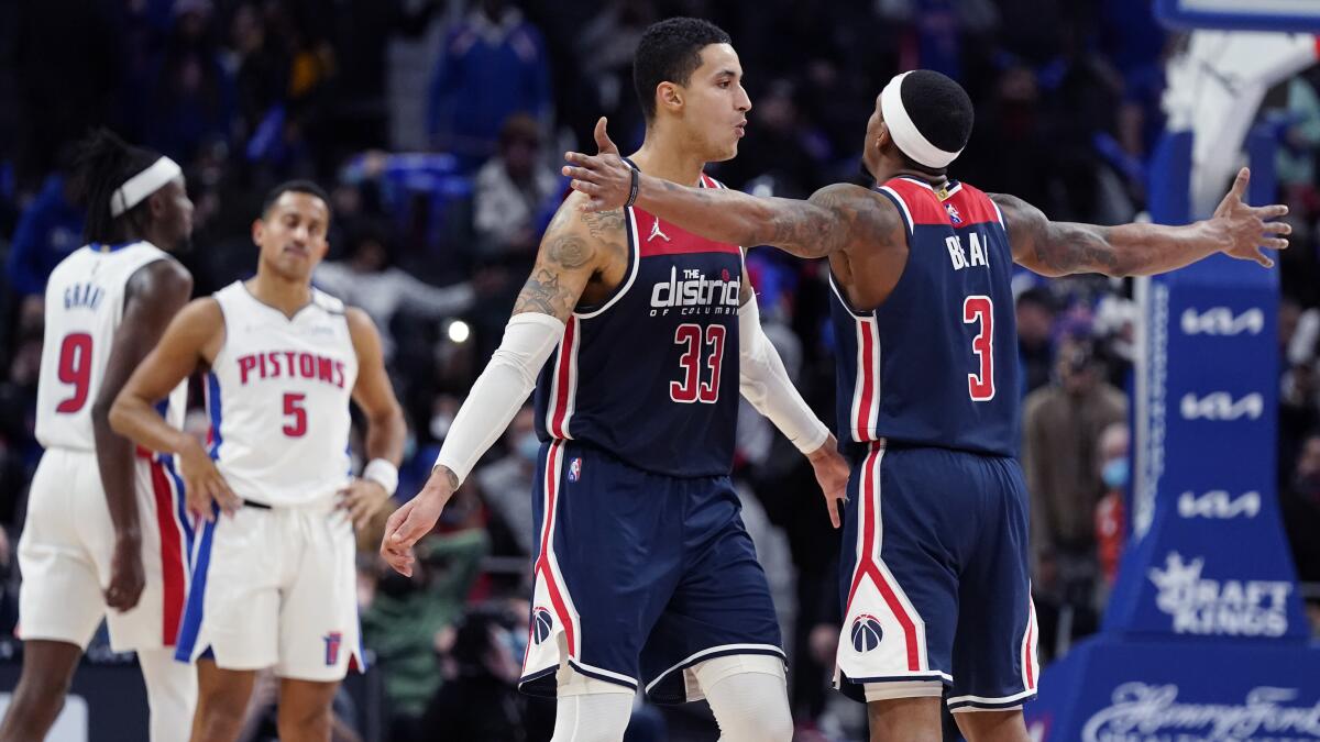Clippers end franchise-record 11 game skid thanks to Indianapolis walking 5  straight