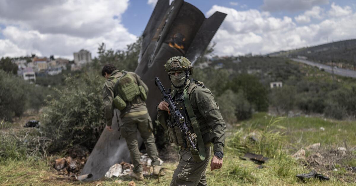 Trump dice que Irán quiere “llegar a un acuerdo” mientras continúa atacando a Israel y los países del Golfo